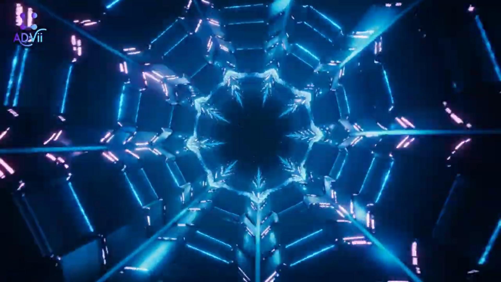 SOCIAL FREE Questo visual è un viaggio visivo dinamico e in continua trasformazione in cui luci, geometrie e paesaggi astratti pulsano in sincronia con la musica; movimenti a 360°,